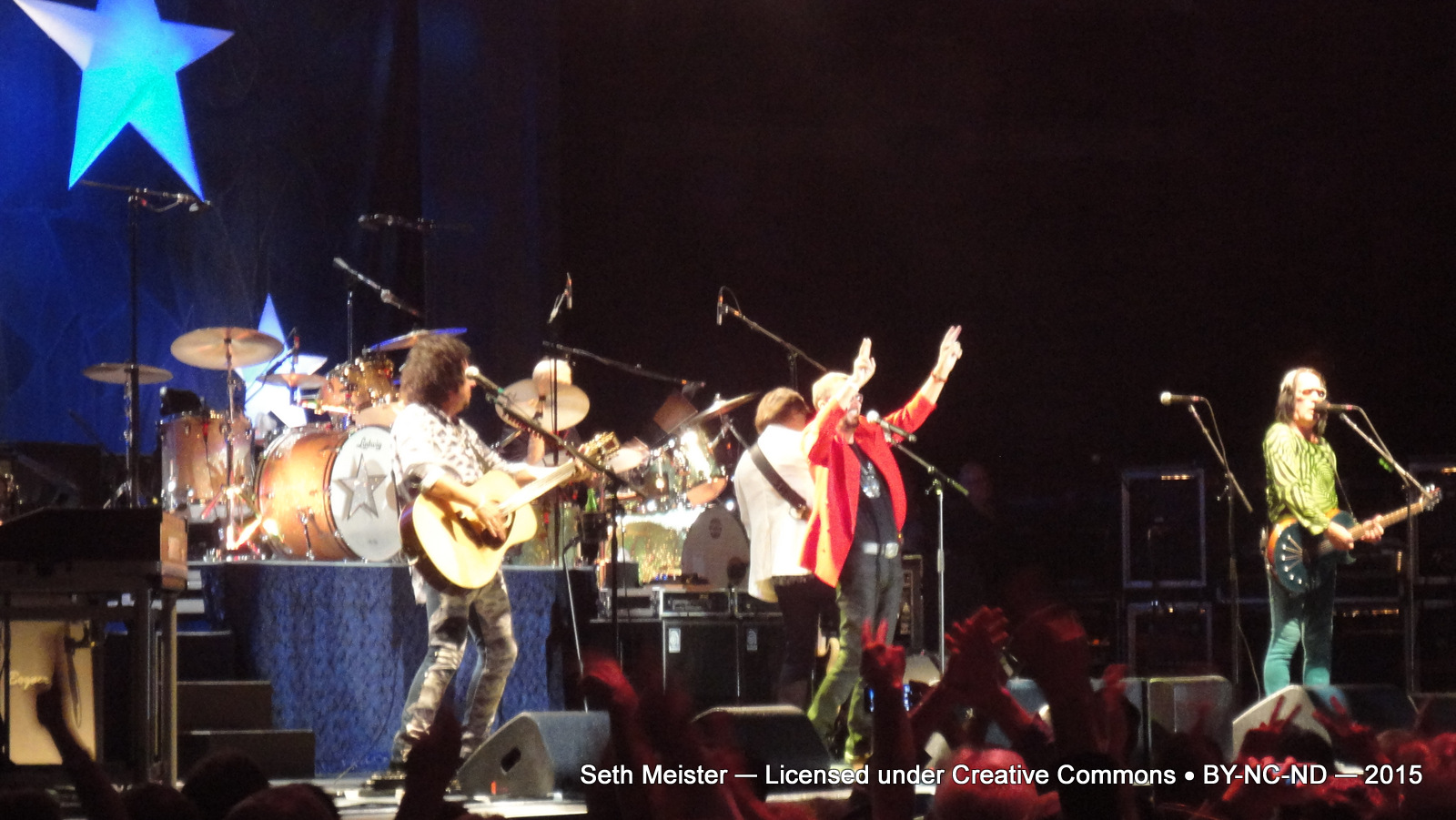 RingoStarrAndHisAllStarrBand2015-10-10SouthOkanaganEventsCentrePentictonCanada (14).jpg